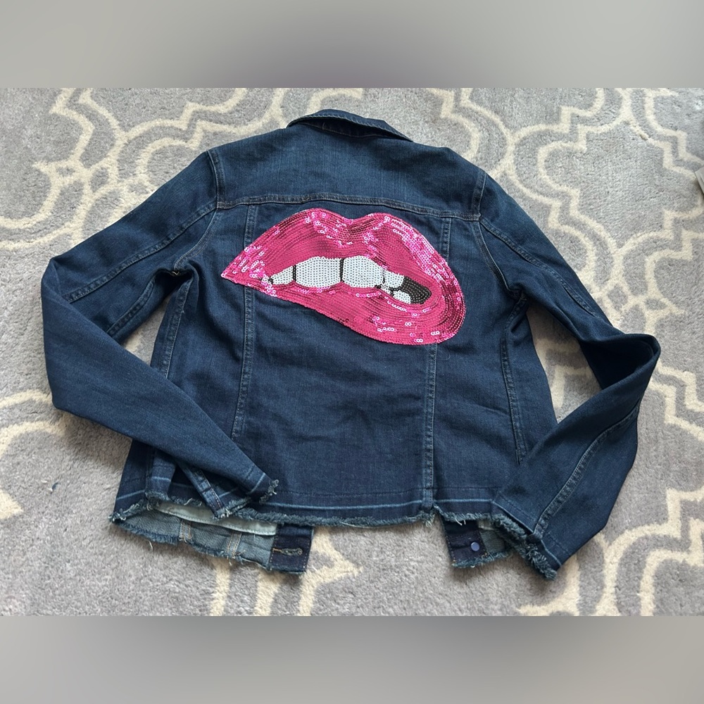 TractrBLU Size Small Denim Jacket